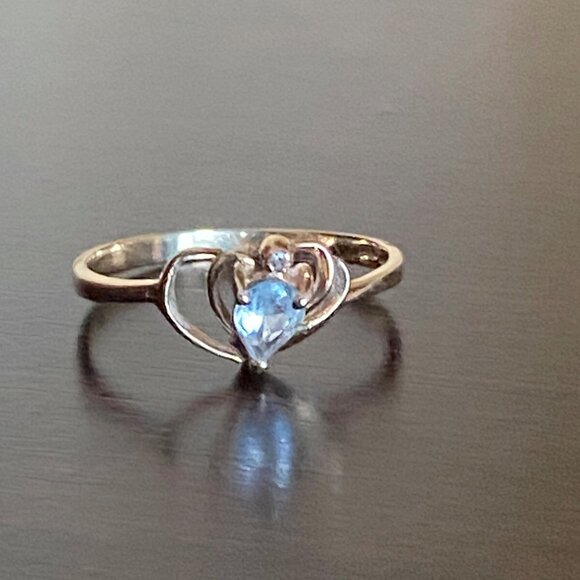 Vintage Marked 10K Yellow Gold HeartRing w/Aquamarine & Diamond Chip Broken READ - Picture 1 of 15